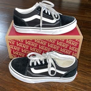 Vans black and white old skool sneakers.